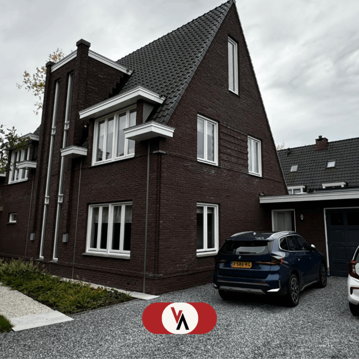 “Kozijnen en deuren geschilderd in Vleuten”